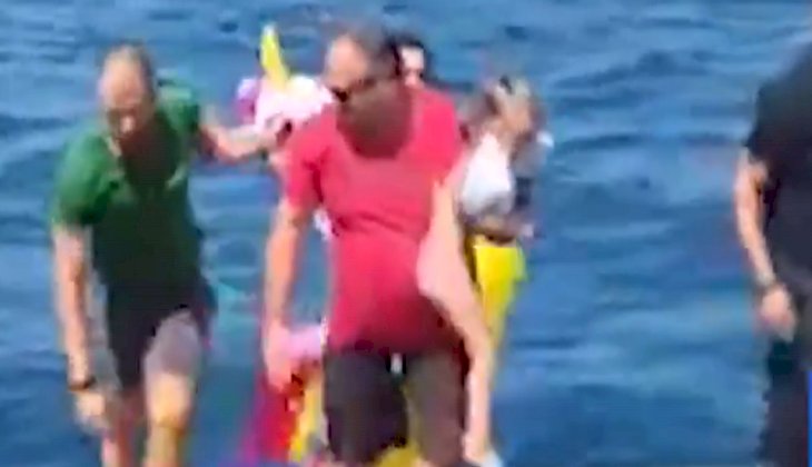 Denizde mahsur kalan 5 yaşındaki çocuk, yolcu feribotu tarafından kurtarıldı