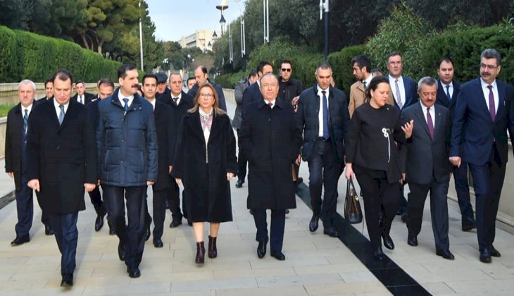 Ruhsar Pekcan, Bakü'de Azerbaycanlı ve Türk iş adamları ile bir araya geldi