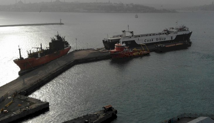 Karantinaya alınan gemideki 12 tır şoförü karantina yurduna alındı