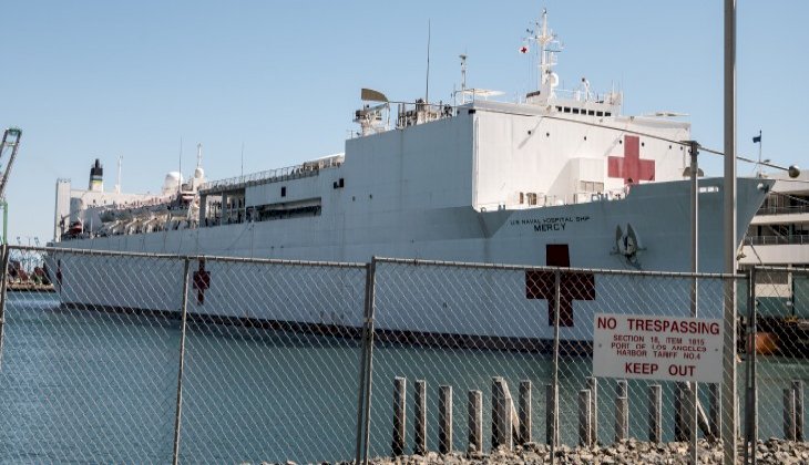 USNS Mercy yüzen hastane gemisi, Los Angeles Limanı’nda