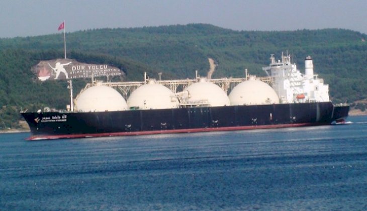 Dev tanker Çanakkale Boğazı'nı kapattı