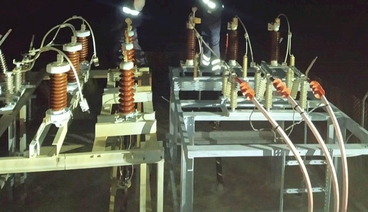 Bir gemi denizaltı kablolarına zarar verince ada elektriksiz kaldı