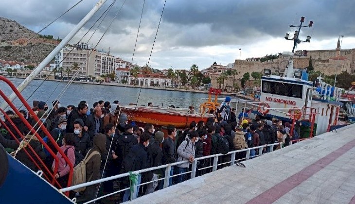 Sahil Güvenlik ekipleri Çeşme açıklarında 187 düzensiz göçmeni yakaladı