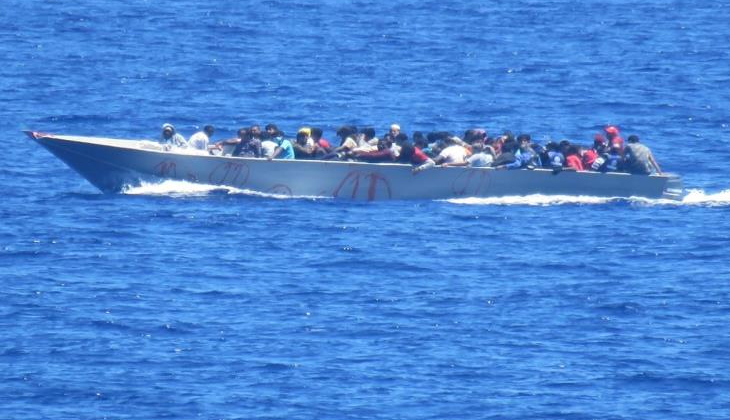 TCG GAZİANTEP fırkateyni Libya açıklarında 54 düzensiz göçmeni kurtardı