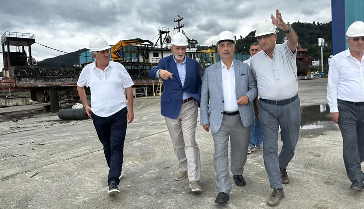 Trabzon milletvekili vehbi koctan trabzon tersanesine ziyaret