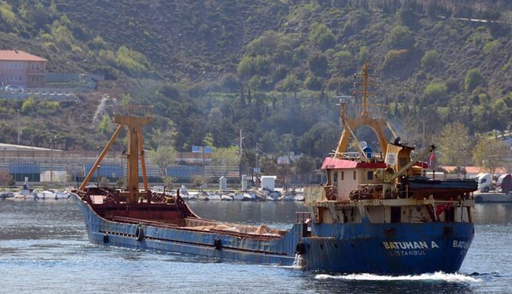 Türk bayraklı gemi karaya oturdu