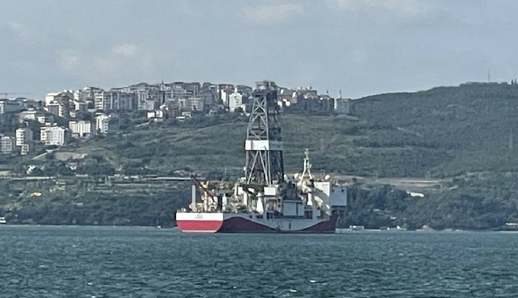 Yavuz sondaj gemisi, bakım ve onarım çalışmaları için Eskihisar'a demir attı