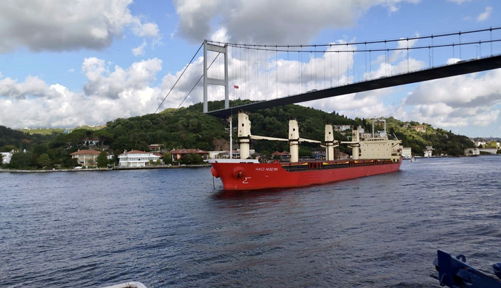 Yük Gemisi İstanbul Boğazı'nda Makine Arızası Yaşadı, Trafik Geçici Olarak Durduruldu