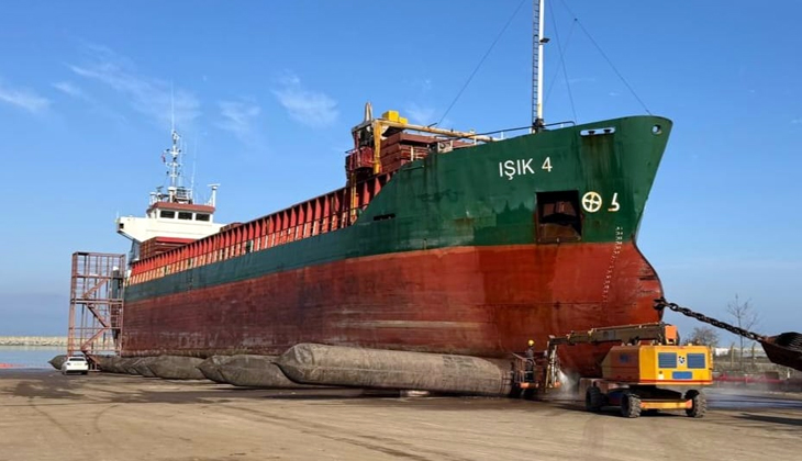 IŞIK 4 isimli Yük Gemisi, Bakım-Onarım Çalışmaları İçin Trabzon Tersanesi’ne Yanaştı