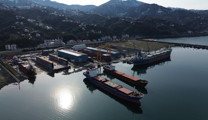 Trabzon Tersanesi'nin Yeni İnşa Gemi ve Yüzer Havuz Projelerinde Güçlü İlerleme...